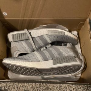 NWT ADIDAS NMD WOMENS SNEAKERS SIZE 8